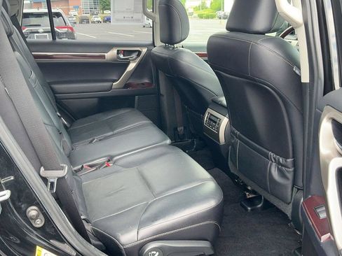Used 2017 Lexus GX 460 Premium w/ Premium Package AWD/4WD image 34