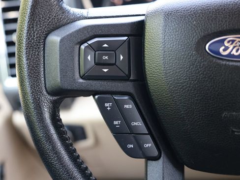 Used 2015 Ford F150 XLT w/ Equipment Group 302A Luxury AWD/4WD image 19