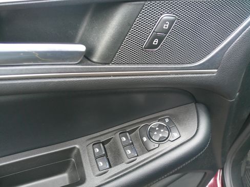 Used 2022 Ford Edge SEL w/ Convenience Package image 18