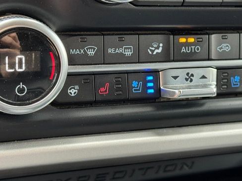 Used 2024 Ford Expedition Max XLT RWD image 21