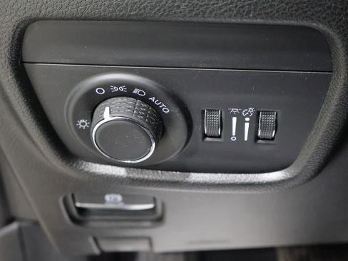 Certified 2023 Jeep Grand Cherokee Altitude image 32