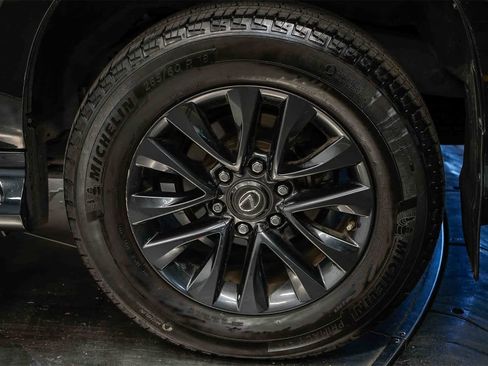 Used 2023 Lexus GX 460 Premium image 10