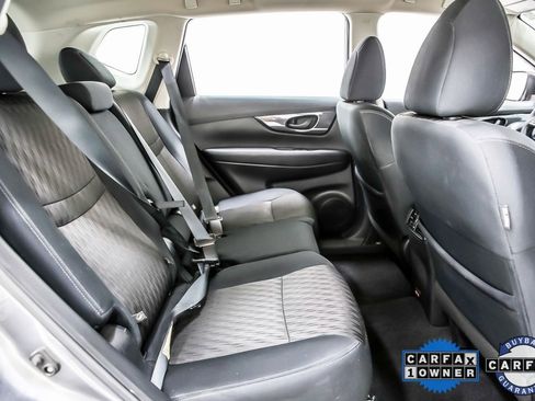 Used 2020 Nissan Rogue S image 34