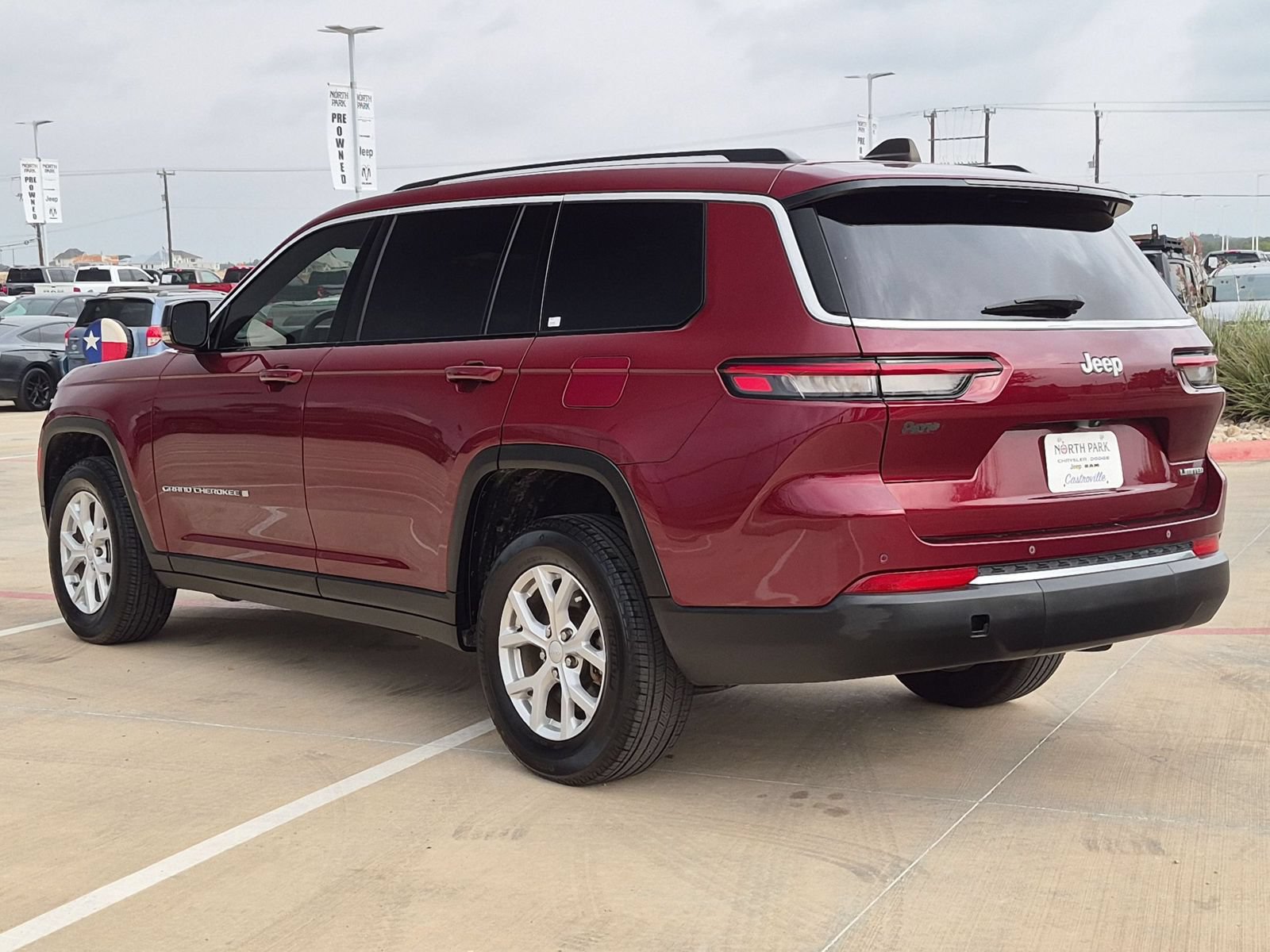 Used 2024 Jeep Grand Cherokee L Limited RWD image 5