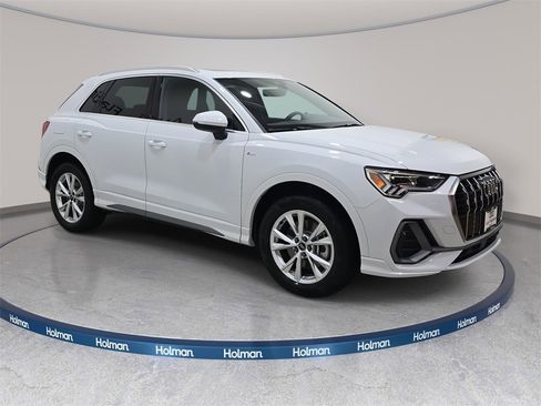 Certified 2025 Audi Q3 2.0T Premium Plus w/ Premium Plus Package image 5