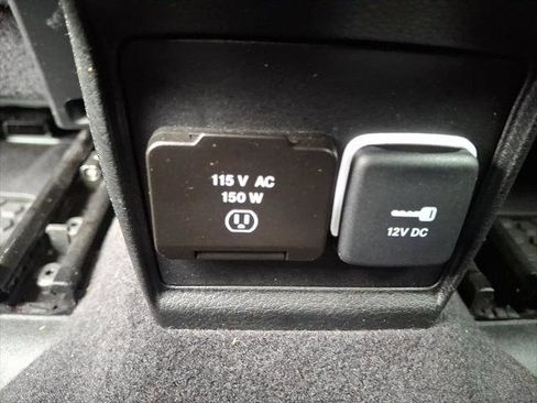Used 2022 Jeep Compass Trailhawk w/ Trailhawk Convenience Group AWD/4WD image 11