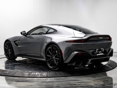 Used 2020 Aston Martin V8 Vantage Coupe image 8
