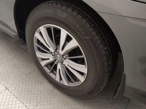 Used 2019 Nissan Pathfinder SL image 31