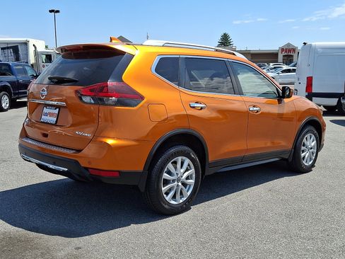 Used 2019 Nissan Rogue SV AWD/4WD image 6