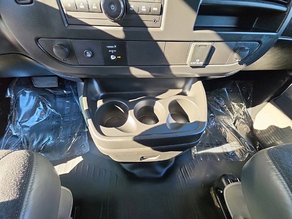 Used 2025 GMC Savana 2500 w/ Driver Convenience Package RWD image 14