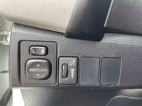 Used 2019 Toyota Corolla LE image 15