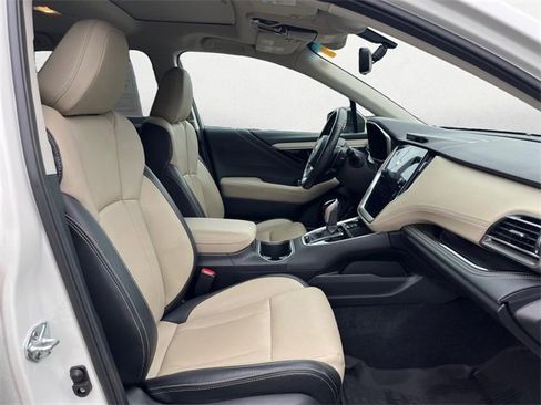 Used 2022 Subaru Outback Limited image 16