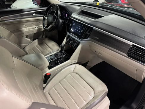Used 2021 Volkswagen Atlas SEL Premium AWD/4WD image 28