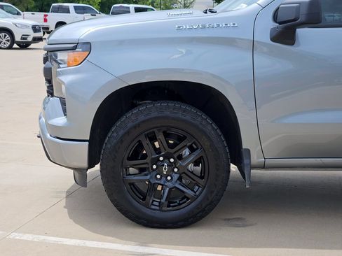 Used 2025 Chevrolet Silverado 1500 Custom AWD/4WD image 10