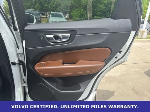 Certified 2023 Volvo XC60 B5 Plus w/ Protection Package Premier image 15