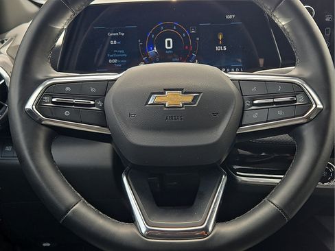 Used 2025 Chevrolet Equinox LT FWD image 10