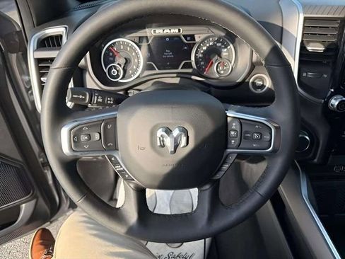 Used 2025 RAM 1500 Big Horn AWD/4WD image 17