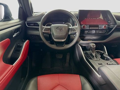 Certified 2025 Toyota RAV4 XLE w/ Weather Package image 22