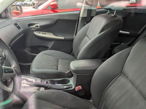 Used 2013 Toyota Corolla S w/ Premium Pkg FWD image 4