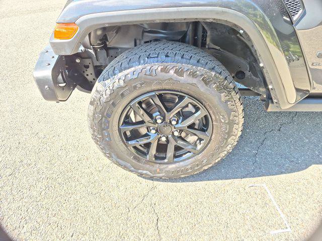 Certified 2023 Jeep Gladiator Sport AWD/4WD image 24