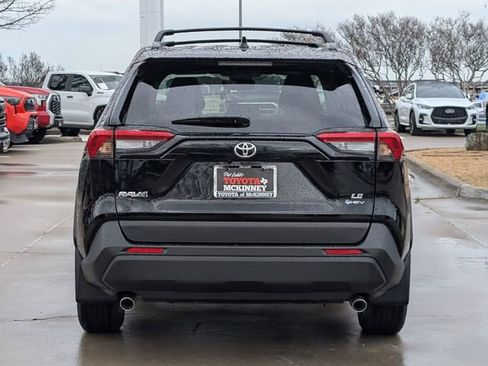 Certified 2025 Toyota RAV4 LE image 6