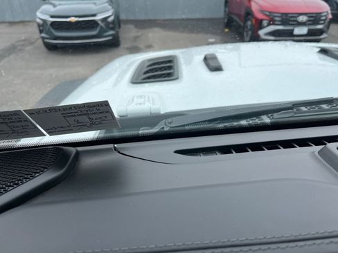 Used 2025 Jeep Wrangler Unlimited Rubicon image 33