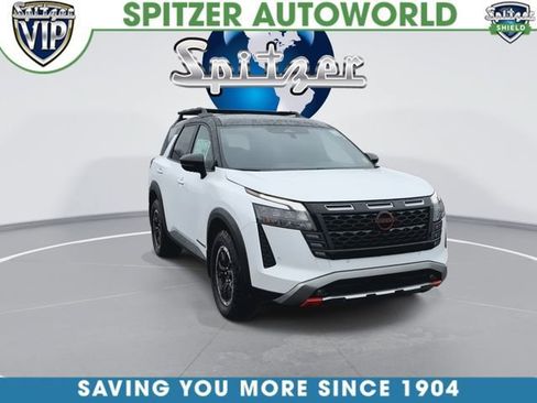 Used 2026 Nissan Pathfinder Rock Creek AWD/4WD image 3