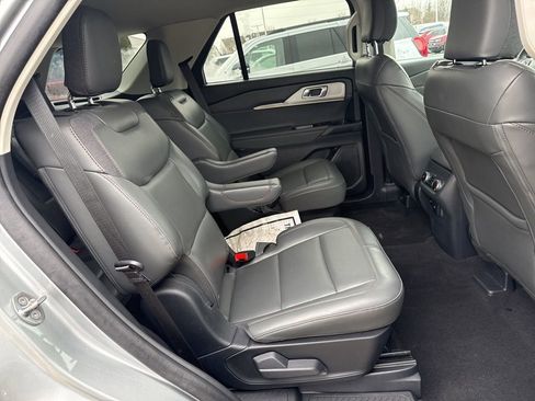 New 2025 Ford Explorer Active w/ Active Comfort Package image 35