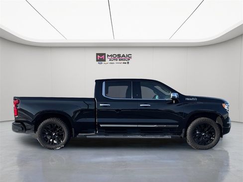 Used 2022 Chevrolet Silverado 1500 High Country w/ Max Trailering Package image 8