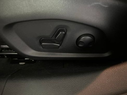 Used 2025 Jeep Compass Limited AWD/4WD image 13