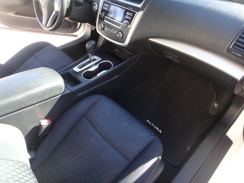 Used 2018 Nissan Altima 2.5 S w/ S Convenience Package image 13