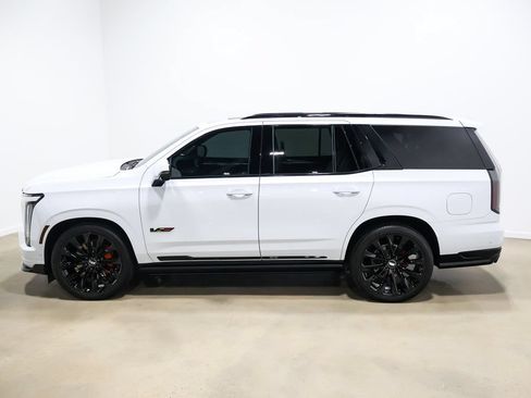 Used 2026 Cadillac Escalade V AWD/4WD image 14