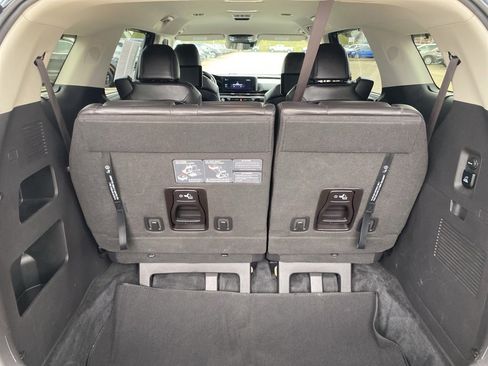 Used 2022 Kia Carnival SX image 19