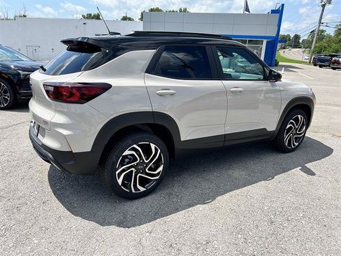 New 2026 Chevrolet TrailBlazer RS w/ LPO, Trailering Package AWD/4WD image 5