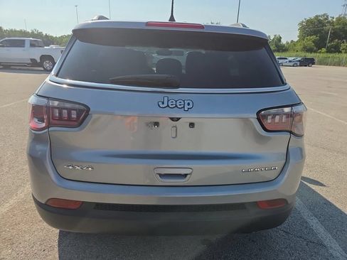 Used 2019 Jeep Compass Limited AWD/4WD image 3