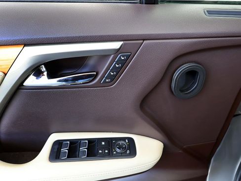 Used 2019 Lexus RX 350L FWD image 39