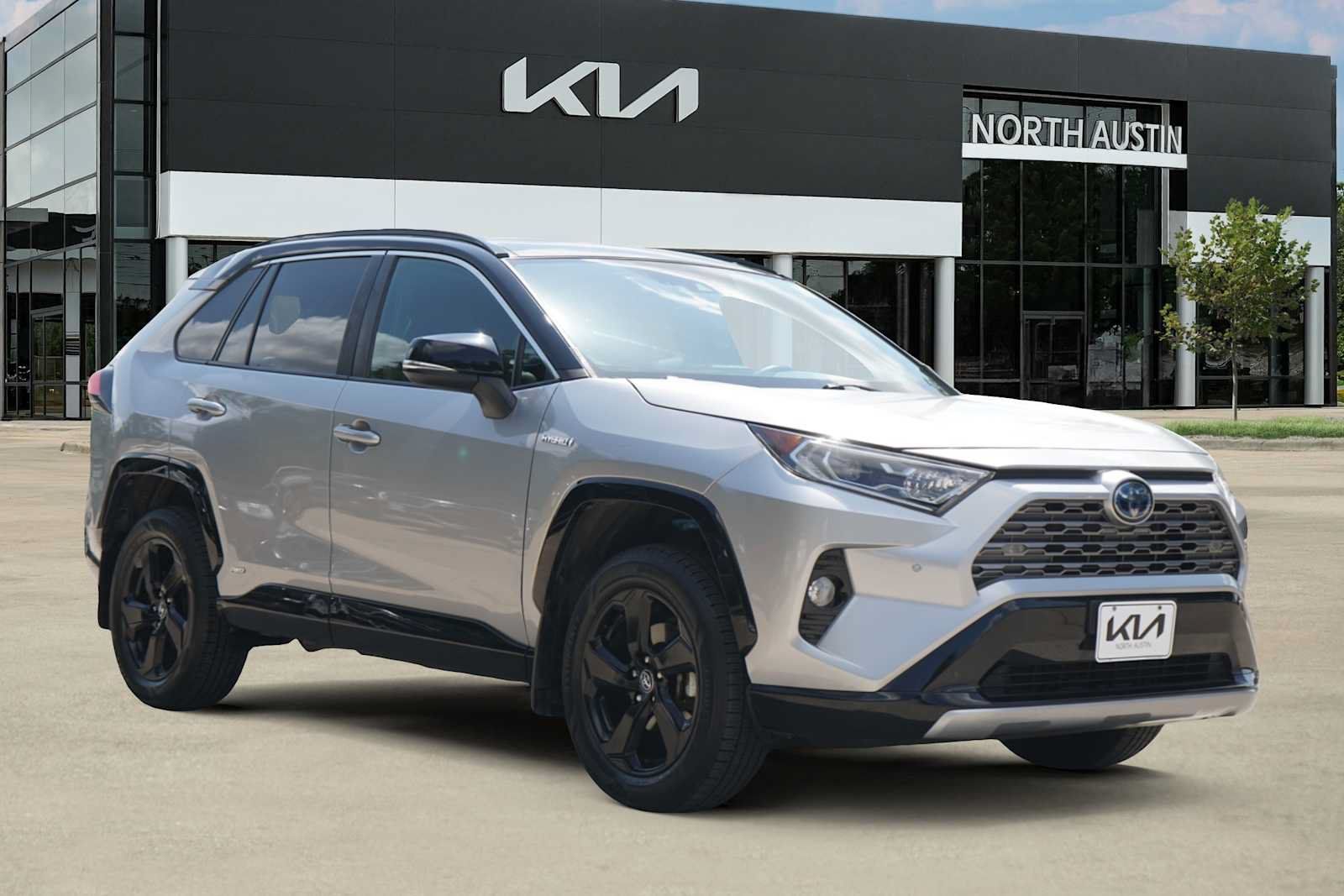 Used 2021 Toyota RAV4 XSE AWD/4WD image 7
