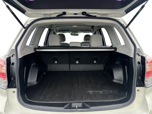 Used 2018 Subaru Forester 2.5i w/ Alloy Wheel Package image 19