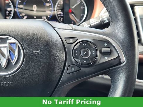 Used 2020 Buick Enclave Avenir w/ Avenir Technology Package FWD image 29