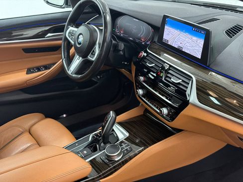 Used 2020 BMW M550i xDrive AWD/4WD image 9