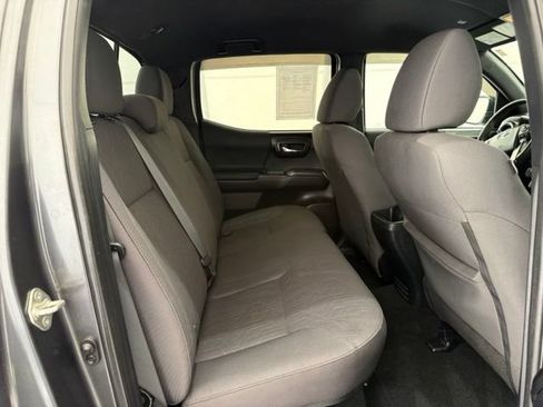 Used 2019 Toyota Tacoma TRD Off-Road AWD/4WD image 24