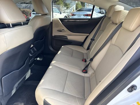 Used 2019 Lexus ES 350 image 10