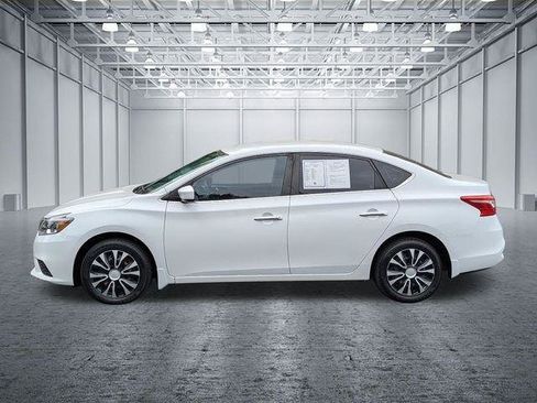 Used 2019 Nissan Sentra S FWD image 2