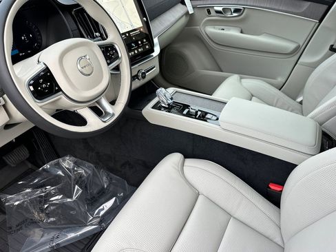 New 2026 Volvo XC90 B6 Ultra w/ Protection Package image 9