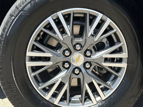 Certified 2026 Chevrolet Traverse LT FWD image 10