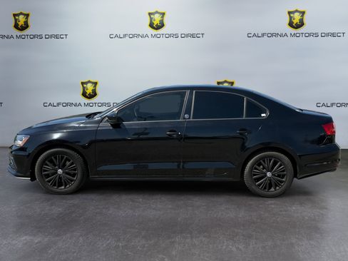 Used 2018 Volkswagen Jetta Wolfsburg Edition FWD image 2