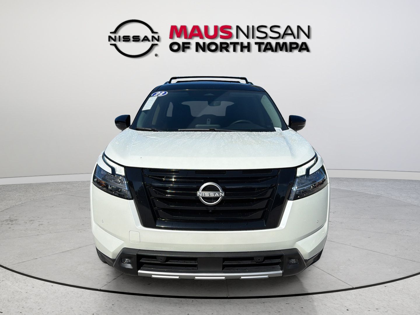 Used 2023 Nissan Pathfinder SL w/ Black Appearance Package FWD image 4