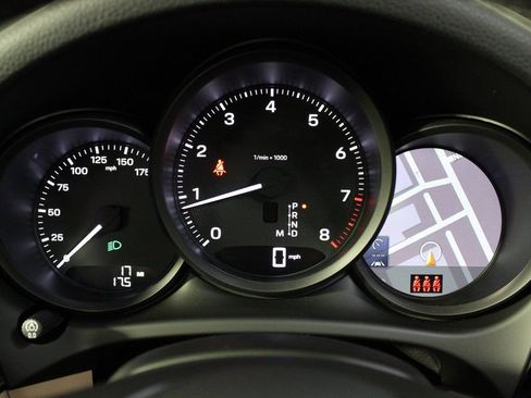 Certified 2025 Porsche Macan image 21