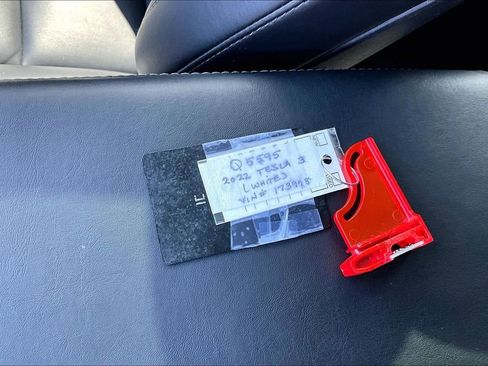 Used 2022 Tesla Model 3 Long Range image 11