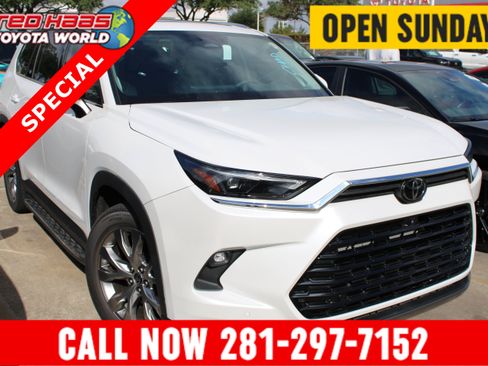 Used 2025 Toyota Grand Highlander FWD image 1